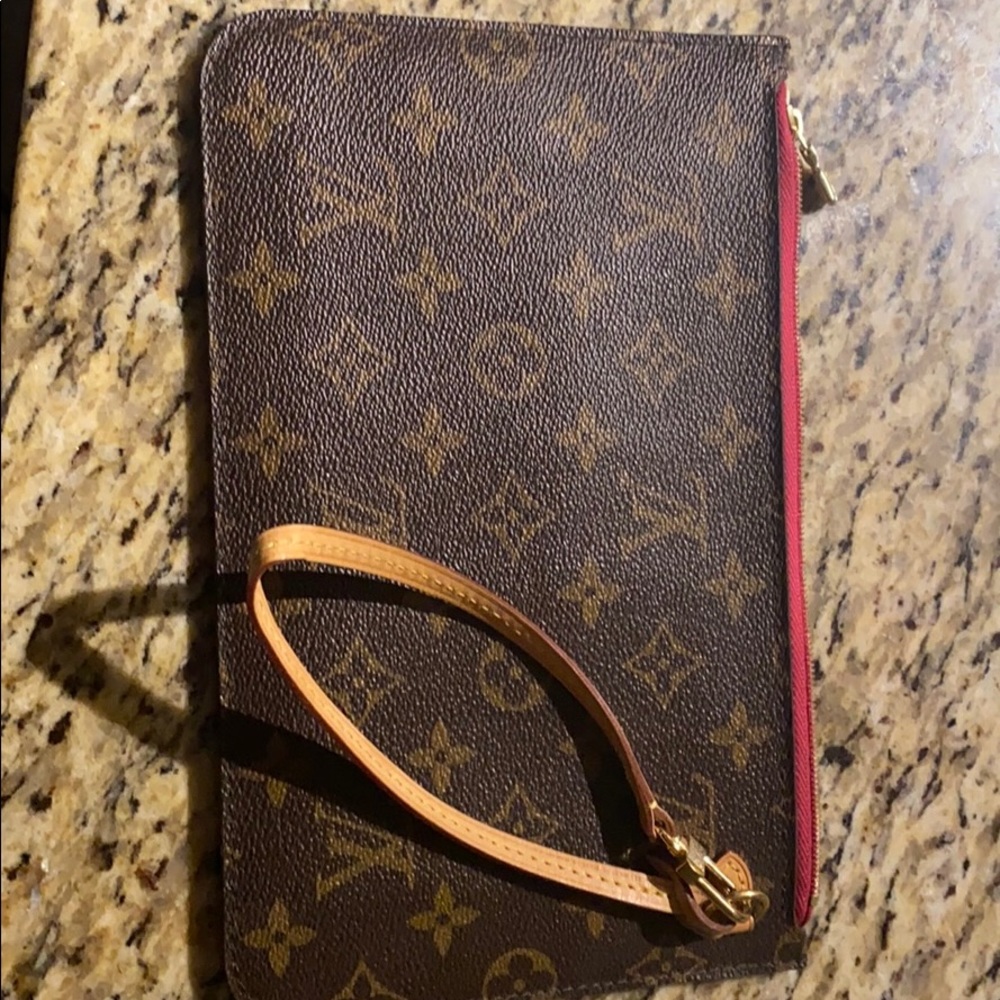 Beautiful Never Full GM Pouch
